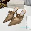 Derme feminino apontou chinelos stiletto cinta fivela mulas bombas sapatos de noite sandálias designers de luxo sapatos de salto alto calçados de fábrica