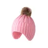 Gestrickte Wintermütze für Babys mit Bommel aus Kunstfell, niedliche Mütze mit eingewickelten Ohren, warme, solide Kindermütze für 1–5 Jahre