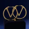 2022 여성 디자이너 후프 이어링 패션 여성 5cm Circle Simple Gold Earring Jewelry Luxurys Designers Earrings Studs Hoops 22241U