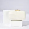 Вечерние сумки Модная маленькая белая золотая коробка для невесты Сумка-клатч для женщин Цепочка на плечо Сумочка для свадебной вечеринки Кошелек B1 230926