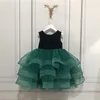 Robes de fille robe de fleur de volants de velours vert pour le mariage avec arc d'or première communion tulle v-back robe de bal de fête d'anniversaire enfant