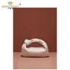 Borsa Bottegass Jodie Borsetta da donna Moda donna Cloud Fashion Pelle bovina lavorata a mano Piccola ragazza Venetass