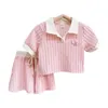 Zestawy odzieży Summer Girls Lapel Tops+Shorts Baby Girl Outfit Zestaw ubrania maluch 2PCS SUTITS 2-7YRS 230927