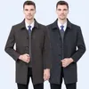 Trench da uomo Abbigliamento autunnale e invernale Cappotto di lana di lana di mezza età Risvolto casual Lunghezza media Cashmere caldo freddo