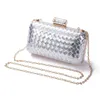 Kvällspåsar Golden Clutch Bag Women For Wedding Party Weave Handväskor Bridal Metal Chain Clutches Handväskor Små MN1398 230926