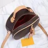 Tasarımcı Boite Chapeau Yuvarlak Çanta Kek Cowhide Omuz Crossbody Çantalar Nano Çanta Debriyajları Kadın Telefon Kamera Çantalar Makyaj Çantası Dhgate Omuz Çantaları Yeni