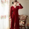 Vêtements de nuit pour femmes Style français Robe de velours Vintage Chemise de nuit Femmes Hiver Chaud Longue Robe de nuit sexy Victorien Pleuche Velvet Nightwear