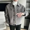 Herenjassen 2023 Britse Stijl Winter Korte Wollen Jas Mannen Warm Mode Zak Toevallig Doek Jas Mannen Streetwear Losse Wollen Jas S-3XL J230926