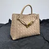 Sac à main en métal Cassette Designer Dames Andiamo Même sacs à main tissés de haute qualité Boucle Fourre-tout Épaule Portable Cross Veneeta Femme Classique Meilleur