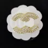 Noble Elegant Emed Stamp Pins Brooches Pearl C Brand Sier Women Badge Brooch Designer Jewelry Gift Collar Unisex