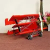 Favor de festa 1 pc/lote modelo de metal vintage avião vermelho presente veículos de brinquedo criativo casa/pub/loja decoração retro aeronaves decoração