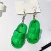 Brincos pendurados exclusivos mini sapatos para mulheres verão bonito 3d eva praia buraco pequeno croc sapato menina festa brinco jóias na moda