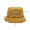 Cappelli a tesa larga Bucket 250 Nero Beige per la Federazione Russa 230927