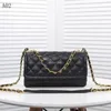 Designer shoulder bag New fashion Messenger Bag Autumn/Winter Limited edition chain Handbag chain bag