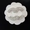 Noble Elegant Emed Stamp Pins Brooches Pearl C Brand Sier Women Badge Brooch Designer Jewelry Gift Collar Unisex