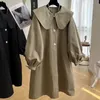 Womens trench coats primavera e outono edição coreana design solto lanterna mangas médio longo casaco 230927