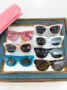 نظارات شمسية للنساء للنساء آخر مبيعات الأزياء أشعة الشمس رجال Gafas de sol Glass Lens مع مطابقة عشوائية 02zs
