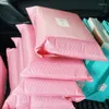 Hediye Sargısı 50 PCS Kabarcık Çanta Postaları Zarflar Ambalaj Kendinden Sökülme Dolu Çantalar Anti-Fall Koruma