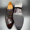 Классические туфли Yinshang Brush Color Мужчины Мужские формальные туфли из крокодиловой кожи