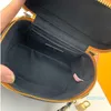 Designer MakeupWomens fashion chainPortable makeup bag Leather crossbody bag Flip design inside mobile phone pouch