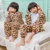 Ensembles de vêtements Enfants Onesies Pyjamas à capuche Vêtements de nuit pour enfants Garçons Filles Léopard Animal Anime Pyjama Pijama Flanelle Vêtements de nuit 230927