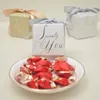 Opakowanie na prezenty 50pcs Opakowanie Opakowanie przyjęcie weselne Favors Candy Box z wstążkami Urodzinowe pamiątki Mariage Bags dla gości