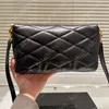 Womens Designer Crossbody Bag 87 i quiltad läderfold axelväska kedja handväska lyxiga korsbags på väska modehandväskor