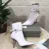 2023-Leather Boots Booty Winter Fashion Women Ankle Booties Fords hänglås Kvinnor Bucklade remmar Designmärken Famous Party Wedding