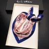 Femmes Designer Foulard en soie Marque de mode Wrap Foulards carrés en soie sergé Pashmina Foulards châle plissé cadeau d'anniversaire Facile à assortir Taille Soft Touch