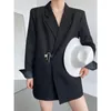 女性のスーツ秋のネットワークレッドブラックスーツコートメタルバックルデザインシンプルなカジュアル