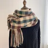 Szaliki pamwallymensa damska szalik zima luksusowa marka Tippet for Ladies Plaid Shawls ciepły styl brytyjski zagęszczony Man 230927