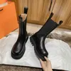 Boots New Luxury Chelsea Boots Womene Leather Boots Boots Chunky Winter Shoes Platform Boots Onkle Boots على مصمم العلامة التجارية الكثيف X0928