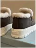 tênis de lã de inverno, com textura de camurça macia e forro de caxemira de cordeiro integrado em lã de couro para aquecimento e aconchego