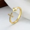 Anello di apertura a forma di cuore con croce intarsiata di diamanti di vendita caldo Anello da donna con cuore di pesca geometrico