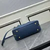Neue Tragetasche 5A Kleine und zarte Umhängetasche Luxus-Handreisetasche Umhängetasche aus echtem Leder Große Kapazität Unterarm-Reißverschlusstasche Hobo-Kissentasche