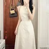 Sukienki swobodne świąteczne żeńskie korytarze Koreańska koronka w talii francuska francuski projekt pusty otwartego pleców seksowna mąka długa sukienka maxi