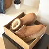 Uggsboot Tasman botas de plataforma Australia diseñador bota de nieve para hombre clásico ultra mini botines de tobillo zapatillas tazz castaño para mujer diapositivas de piel de invierno zapatos de piel de oveja