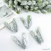 Decorações de natal 20/10 pçs ramos de pinheiro de neve artificial decorações de casamento da árvore de natal diy desktop sala de estar casa cozinha plantas