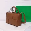 Echt leer Arco Tote Designer draagtas met clutch Bag Luxe handtashandvat voor dames Commuter Tote Designer Basket Bag Geweven handtas Dames crossbody tas