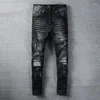 Herrenjeans 2023 Schwarz Grau Loch abgekratzt und alt geflickt Tuch American Style Slim Skinny High Street Hose Tide 816