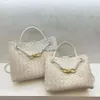 High Ladies Woven Cassette Leather Bag Bags Niche Design Veneeta 23 New Classic Capacity Tote Andiamo Casual Portable Shoulder Designer Cross Gmqu