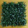 Ghirlande di fiori decorativi 200 pezzi per lotto Tappeto erboso artificiale Simulazione di plastica Tappetino per erba di bosso 25 cm 25 cm Prato verde per H269m