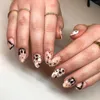 Kunstnagels Lichtroze Halloween Druk op Zoet Charmant Herbruikbaar voor manicureliefhebbers en schoonheidsbloggers