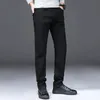 Мужские джинсы, брендовые черные осенние прямые тонкие эластичные джинсовые брюки, модные повседневные красивые уличные мужские брюки 230927