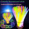 Décoration de fête 100pcs / Pack Fluorescence Light Glow Sticks Bracelets Colliers Néon pour mariage coloré Stick219N