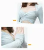 Aktive Shirts Sexy Front Cross Yoga Shrits mit BrustpolsternDaumenloch Sport Langarm T-Shirts Crop Tops weibliche Fitness Slim Fit Bluse