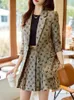 Tvådelklänning Spring Casual Ladies Cartoon Printed Blazer Womensuits med Office Uniform Korean College Style Kort kjoljacka 2-stycken