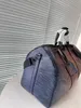 Designers designer av högkvalitativ lasermagi resväska, modetrend, europeisk och amerikansk stil. Storlek: 50 * 29cm. Traveling Bag