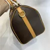 Torebki Kobiety Messenger Bag Classic Luksusowe projektanty torby na crossbody TOSES z kluczowym zamkiem na ramię