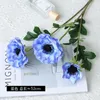 Fiori decorativi 5 pezzi anemoni artificiali a 3 teste fiore di seta per la decorazione domestica accessori tavolo per feste decorazioni per matrimoni bouquet finto